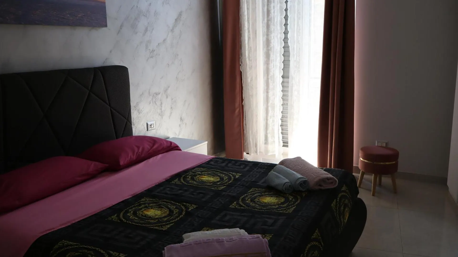 Portacapuana Guest House Naples Italy